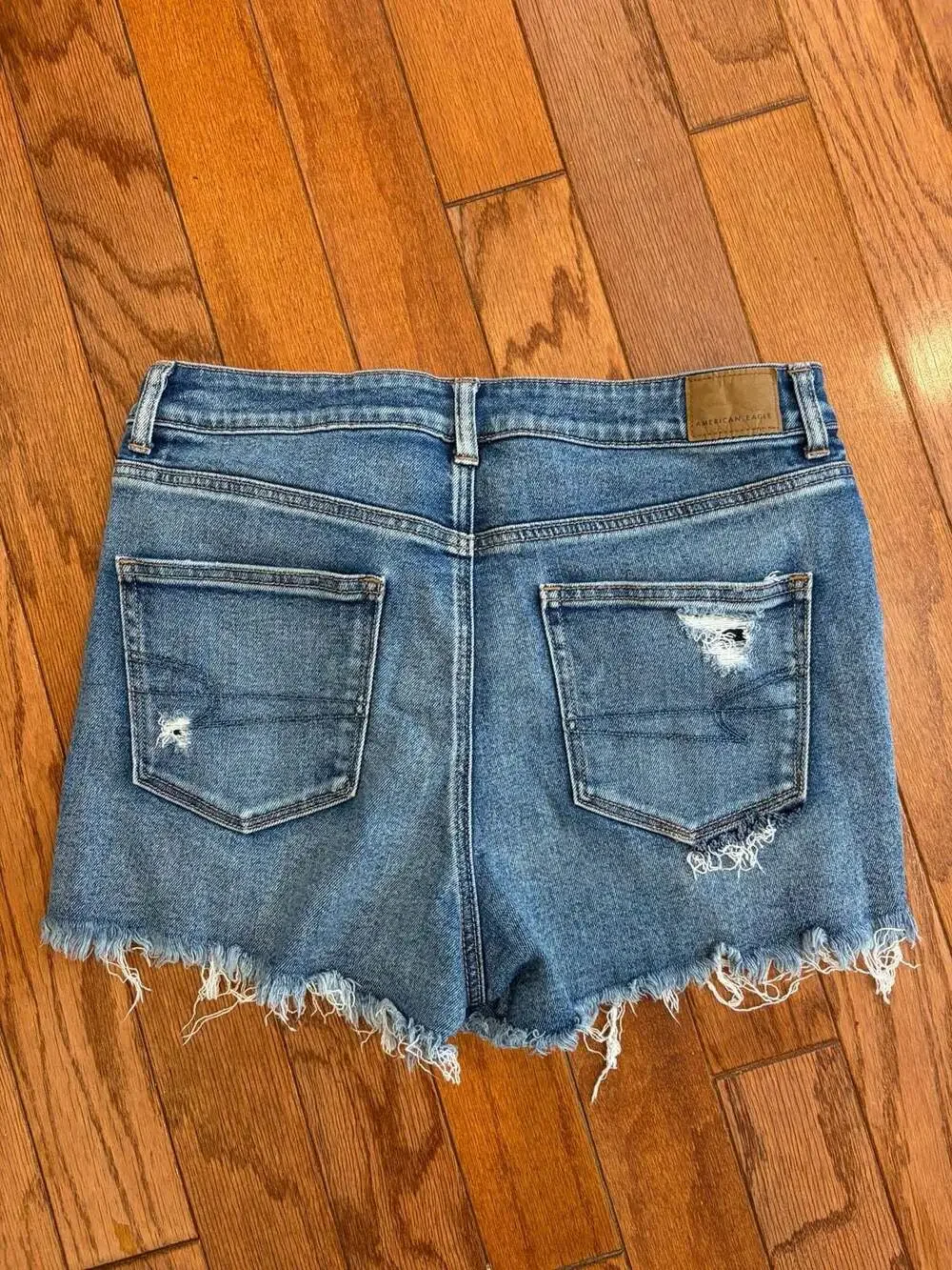 American Eagle Stretch Distressed Frayed Hem Denim Mom Shorts